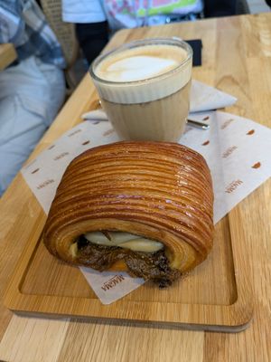 Chai and croissant at Magma Bakery Lab  in Barcelona