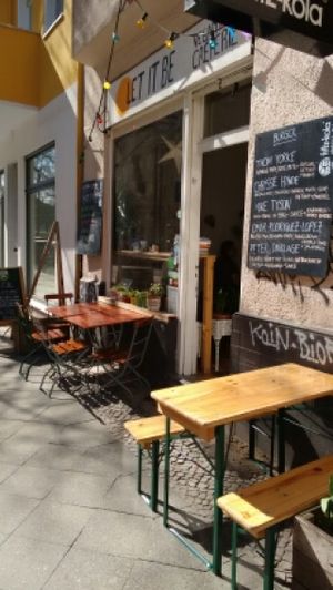 outside seating at Let It Be in Berlin