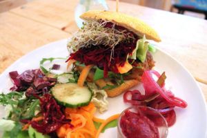 Thom Yorke - Burger, Veggie Patty with Hummus and Beetroot !! at Let It Be in Berlin