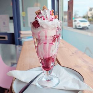 White chocolate & raspberry cookie dough ice-cream with fresh raspberries sundae at Peas and Libertea in Whitley Bay