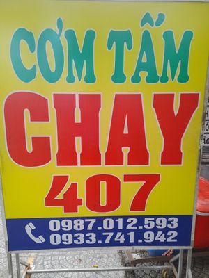Name and phone number at Quán Chay 407 in Ho Chi Minh City