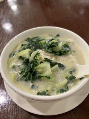 Delicious greens and noodles  at Veggie Kingdom - Causeway Bay - 緻素坊 in Hong Kong Island