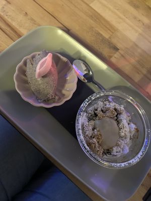 Mohneis und Zwetschgenkuchen  at Zweiundzwanzig Showcase Kitchen in Mannheim