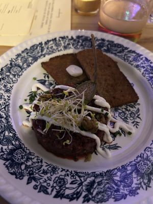 Rote Beete Tatar  at Zweiundzwanzig Showcase Kitchen in Mannheim