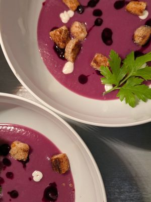 Purple Hygge Soup 🩷 at Zweiundzwanzig Showcase Kitchen in Mannheim