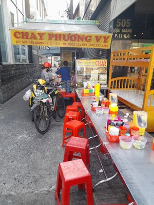 Street food seating #Veganuary at Phương Vy in Ho Chi Minh City