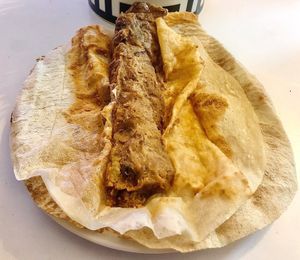 Foul sandwich at Foul w Hummus in Dubai