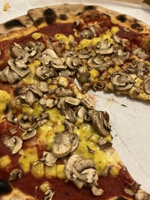 Pizza Funghi with vegan cheese  at Trattoria Rusticone in Herrsching Am Ammersee