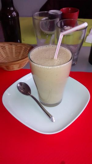 Banana-vanilla soy milk smoothie at Le Bistrot de l'ile in Nantes