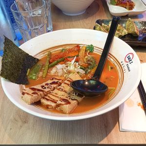 Ramen de miso picante con tofu at Suki Ramen in Santiago De Compostela