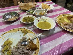 All of this is 1 curry for 1 person! So you get to try different sri lankan curries at once  at The Veggie Hut in Dikwella
