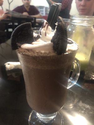 Oreo vegan milkshake at El Chante Gourmet in Alajuela