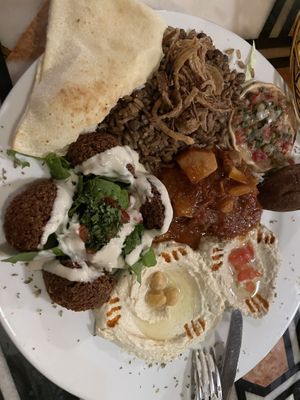 Vegan sampler (the menu was in Spanish so I asked for una plata de vegetariana sin queso).   at Beirut in Panama City