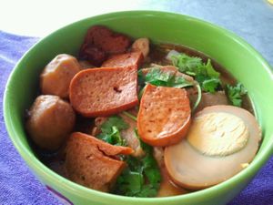 'Kuay Jap' at Reun Thong Vegetarian in Hua Hin