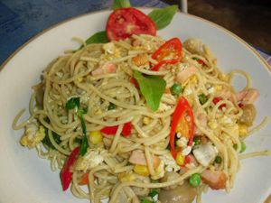 Thai style Spaghetti at Reun Thong Vegetarian in Hua Hin