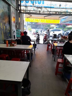 Inside. Ample seating #Veganuary at Lục Lạc in Ho Chi Minh City