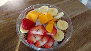 Acai Bowl at Tucker and Bevvy in Honolulu