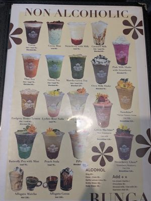 All can be ordered with oat- or almond milk at BUNGA in Chiang Mai