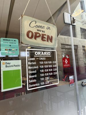 opening hours   at La Caveja in Vicenza