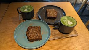 Oat milk matcha latte and vegan banana bread at Ronin in Furano