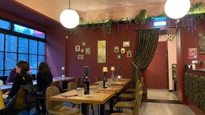 seating at Sora Diana in Edinburgh