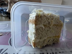 Piña Colada cake to go at Sora Diana in Edinburgh