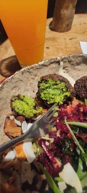 Falafel Good! #Veganuary at Honest Greens - Gran Vía 52 in Madrid