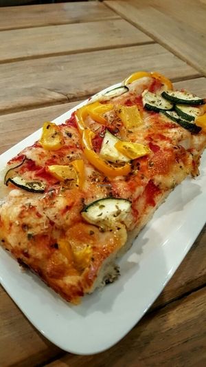 Vegan Pizza at Stefans Brotmanufaktur in Innsbruck