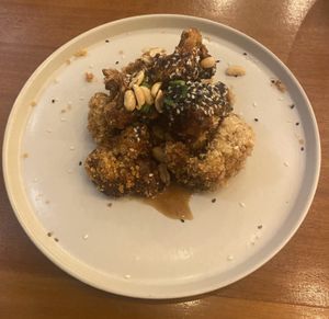 Cavolfiore caramellato  at Mow Culinaria Vegana in Campinas