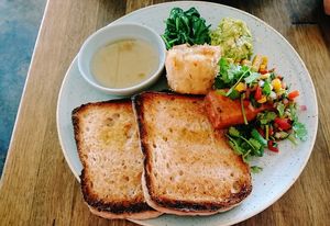 Breakfast at Sister of Soul in St Kilda