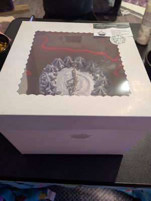 Cake in box at Mix For A Mission in Kirkland