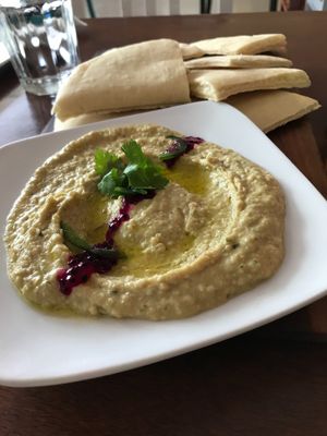 Avocado, cilantro and pitahaya hummus at Bulali in San Jose