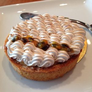 Passion fruit tart at Bulali in San Jose