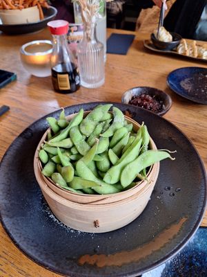 Edamame mit Zwiebeldip at Koza Speyer in Speyer