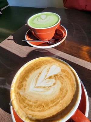 Nice coffee and matcha latte on Soy at Vudu Cafe and Larder in Queenstown
