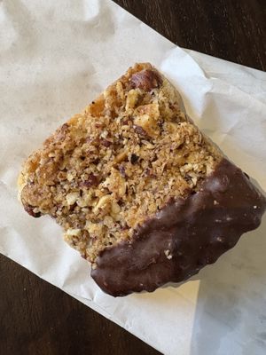 Delicious cookie! 🤍🌱  at Von Zehn bis Vier at Academy Bar in Salzburg