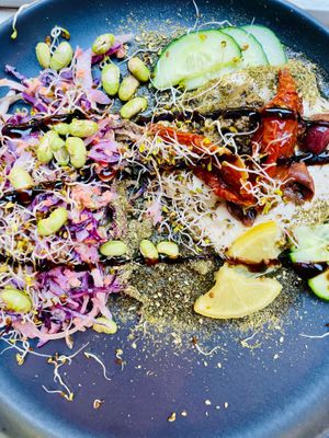 hummus plate at Von Zehn bis Vier at Academy Bar in Salzburg