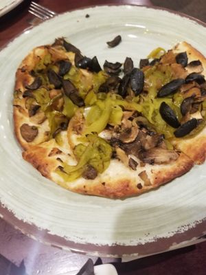 Rustic Pizza, no cheese at Poppy's Pizza and Grill in Estes Park