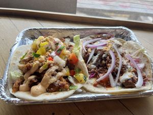 Hulk and carnitas tacos 🌮   at Yellow City Street Food - YCSF in Amarillo