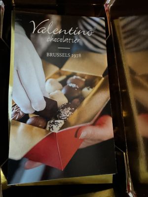 Fascicule avec les goûts des pralines   at Valentino Chocolatier in La Louviere