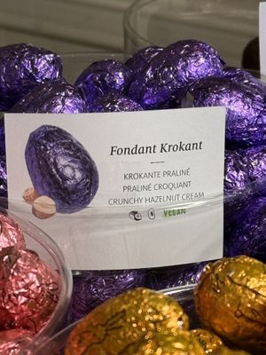 Praliné croquant   at Valentino Chocolatier in La Louviere