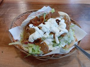 Veganer Döner mit Tsatsiki at East Kebab 2 in Hamburg