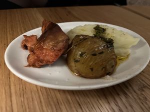 Melena de León con batata y papa trufada  at Fronda Pasaje BCN in Barcelona