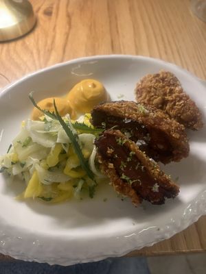 katsu lion mane  at Fronda Pasaje BCN in Barcelona