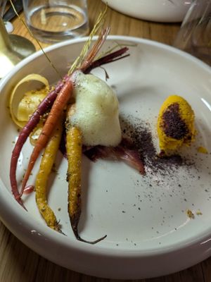 Carrots prepared in 7 ways at Fronda Pasaje BCN in Barcelona