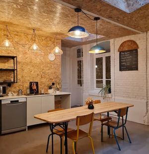 Une grande salle pour vos réservations de tablées ou l'espace atelier certains jours at La Planque in Arras