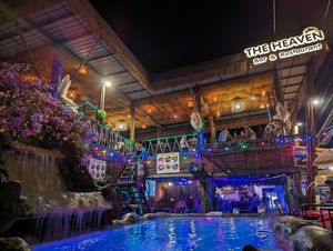 Pool and chill #Veganuary at The Heaven in Khlong Sok