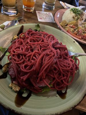Pasta with beets and walnuts  at Vengo Die Gemusekuche in Bremen