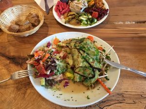 antipasti und Asia Crêpe und leckeres Brot , hmmmmm at Vengo Die Gemusekuche in Bremen