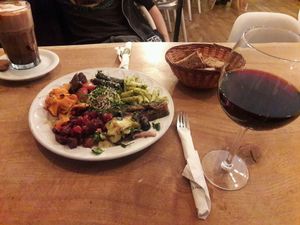 Gemischte Vorspeisenplatte at Vengo Die Gemusekuche in Bremen